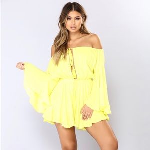 🌻Off The Shoulder Romper🌻
